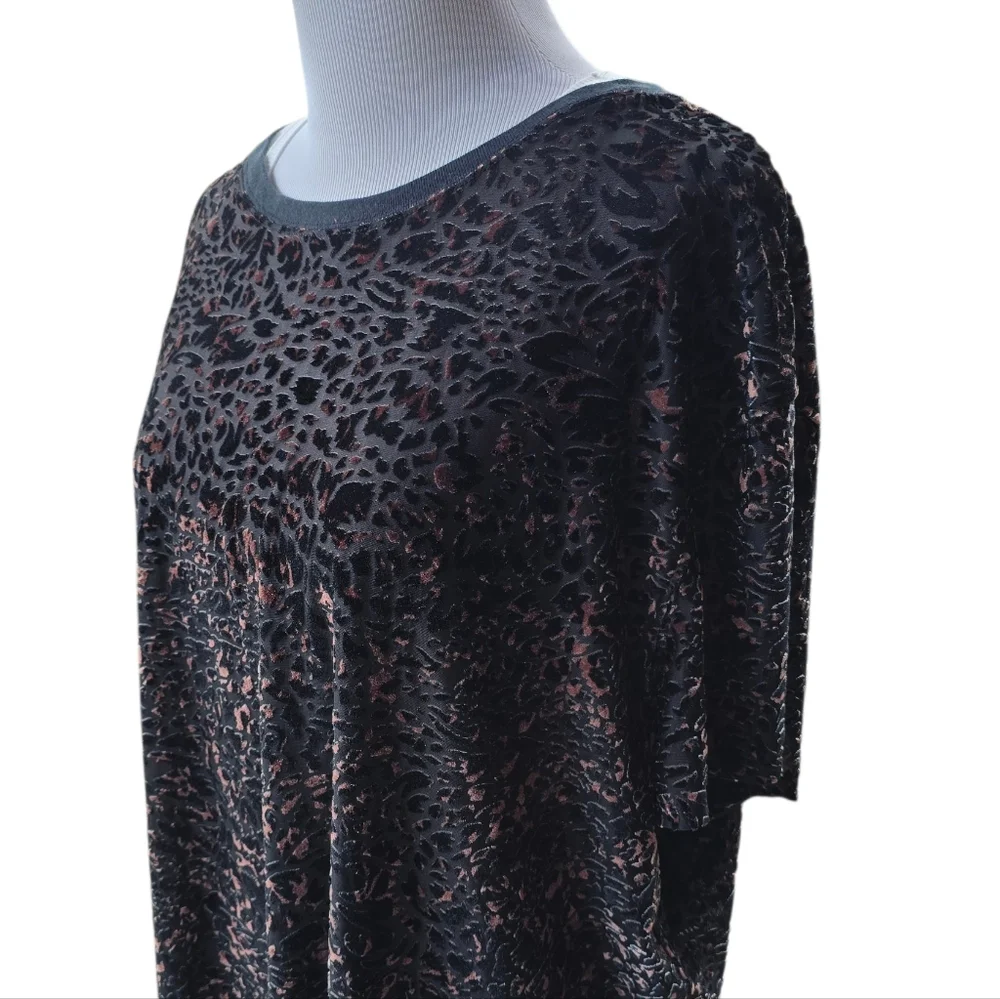 WE THE FREE Teddy Tee Semi Sheer Cheetah Brown Black Crushed Velvet Sz Medium